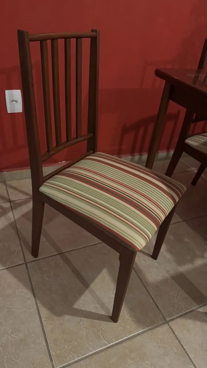 Mesa 6 lugares com cadeiras - Foto 3