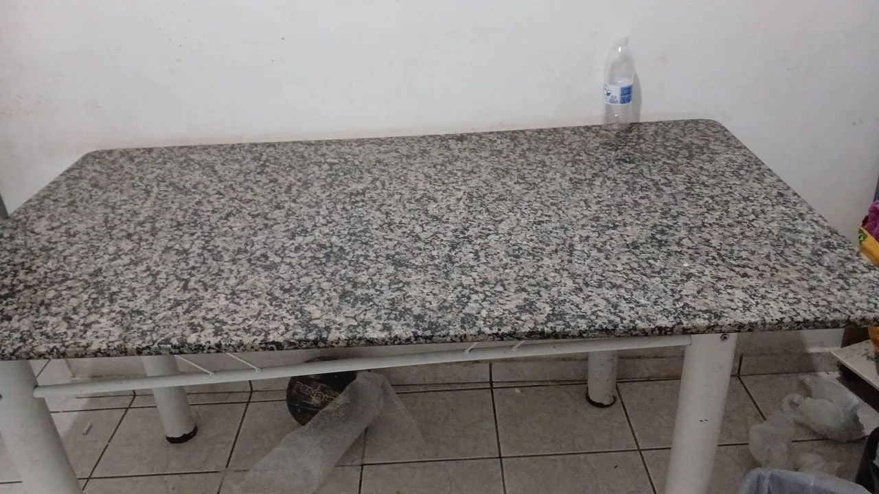 Mesa de mármore 