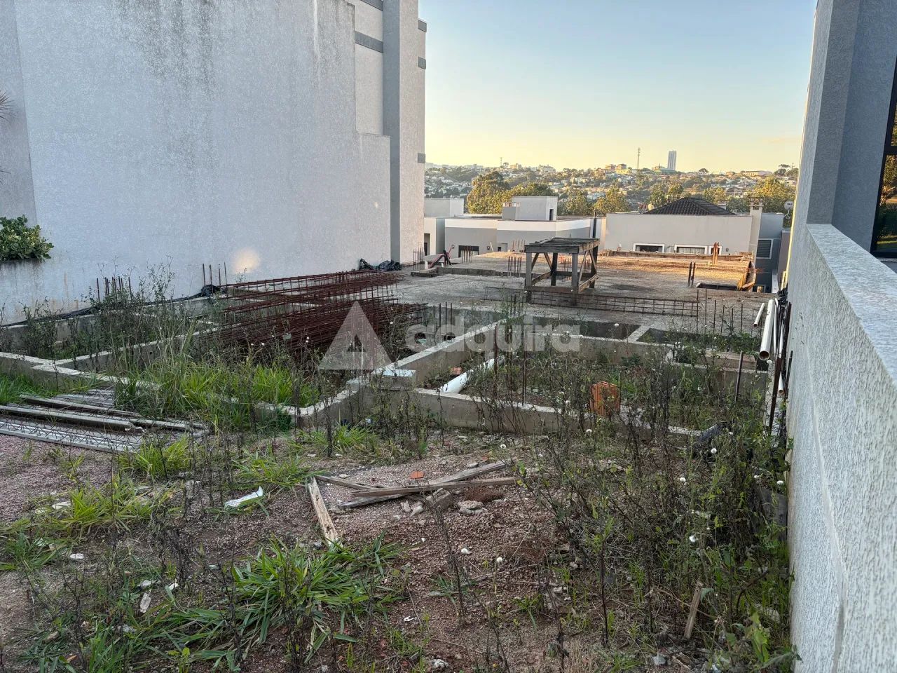 Terreno com inicio de construção - Foto 4