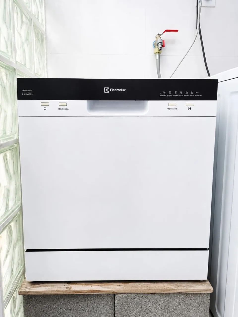 Vende-se lava louças Electrolux 8 serviços