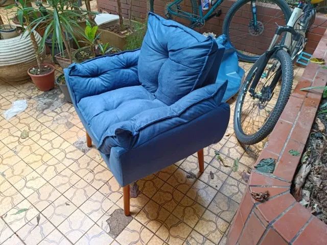  Poltrona Decorativa Opala Para Sala Confortável Arapongas Cor Azul-marinho - Foto 2