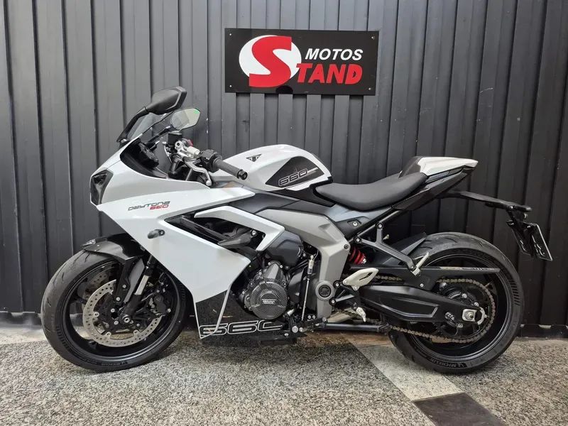 Triumph Daytona 660 660 cc  - Foto 4
