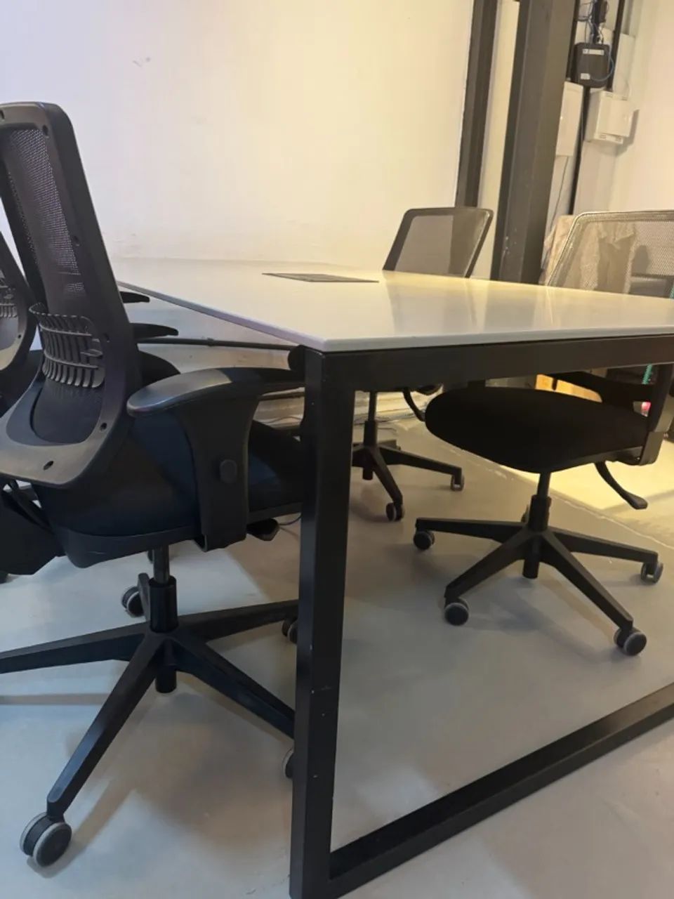 Mesa Escritório 200x110cm - Corian e Ferro - Foto 4