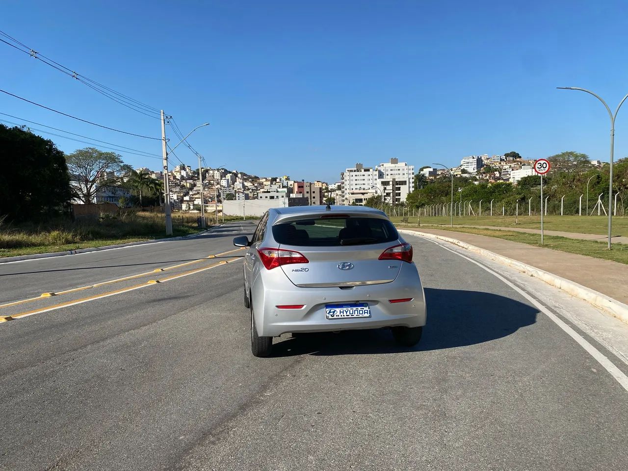 Hyundai HB20 Comf./c.plus/c.style 1.0 Flex 12V 2014 - Foto 3