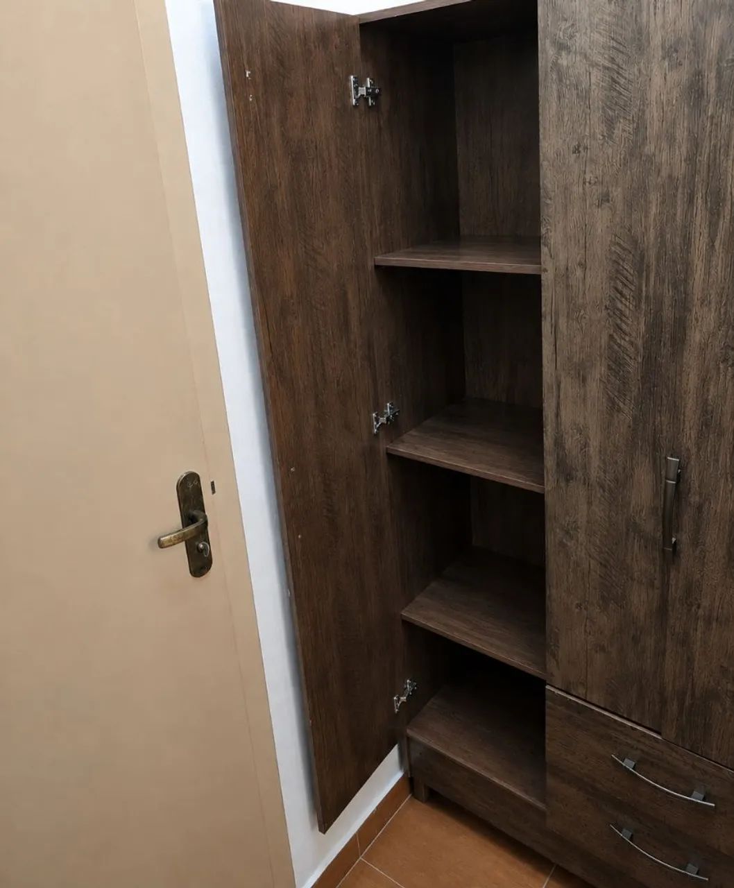 Guarda roupa em bom estado  - Foto 3