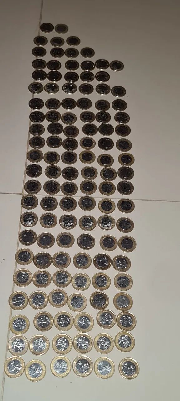 Moedas e células antigas 