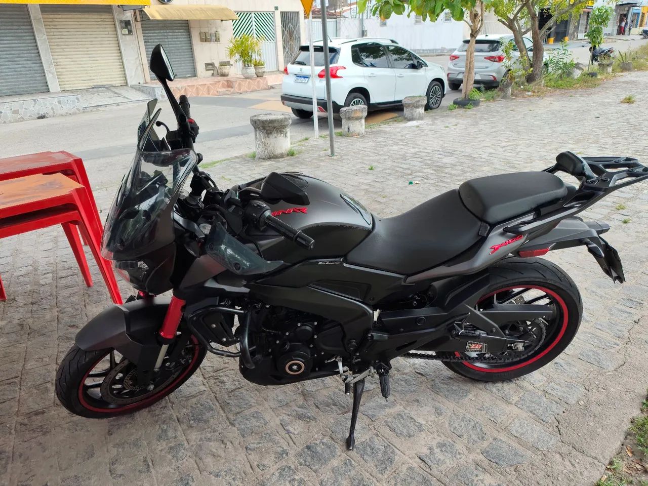 Dominar 400 