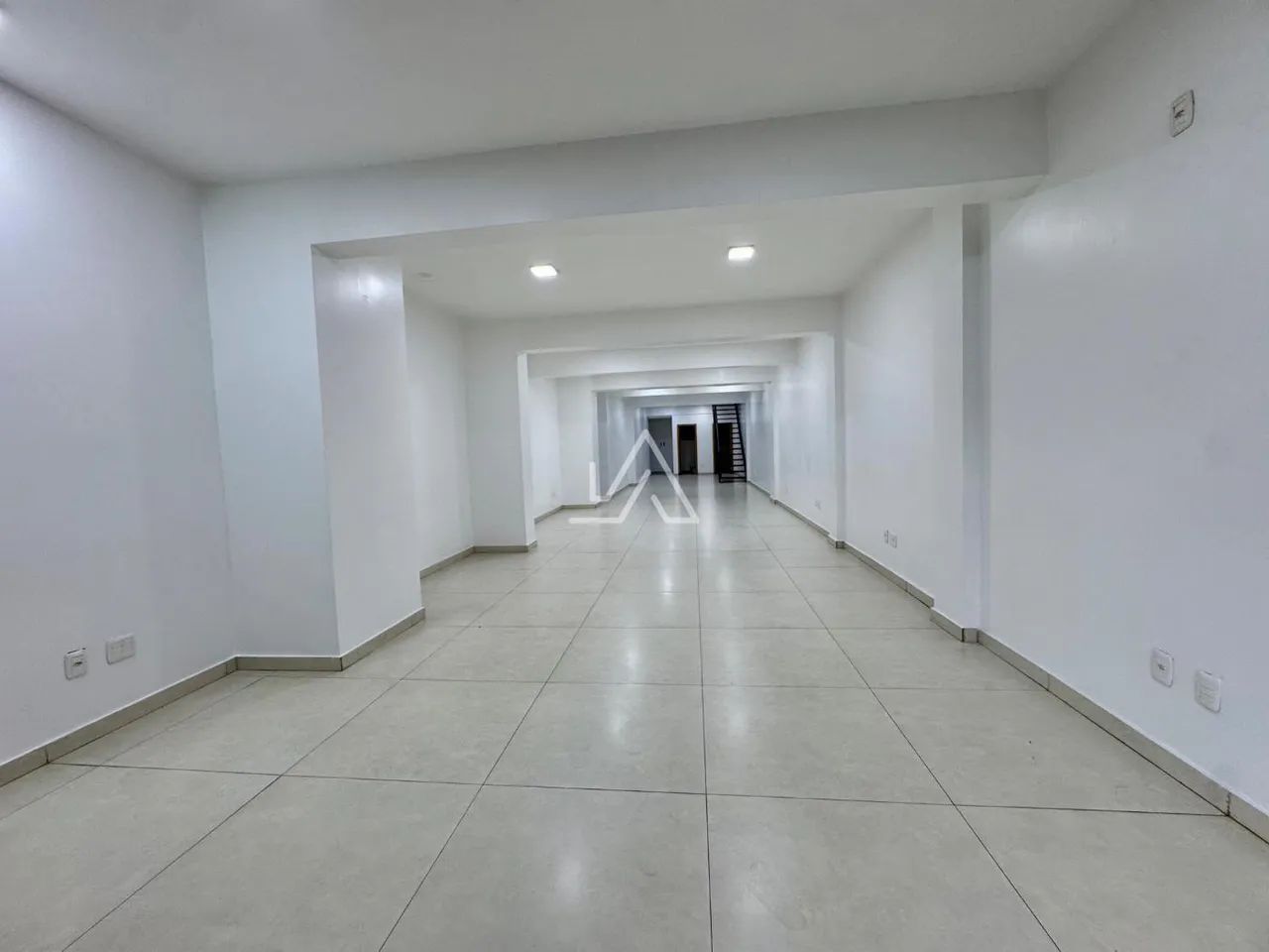 SALA TERREA EDIFICIO PICCADILLY - Foto 4