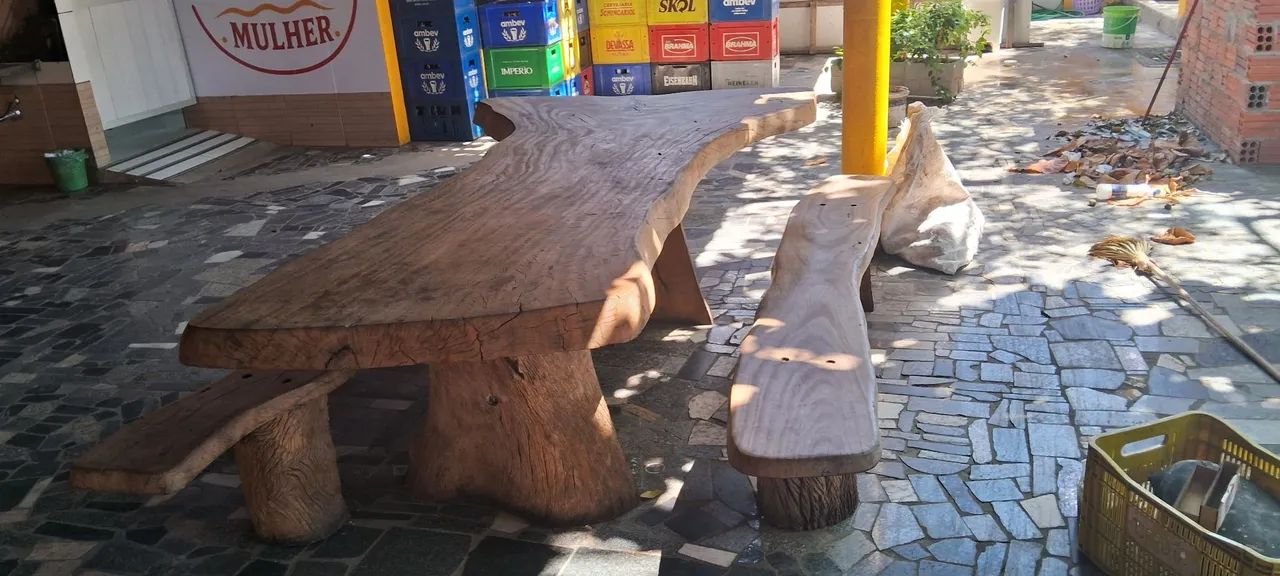 Mesa de madeira artesanato 