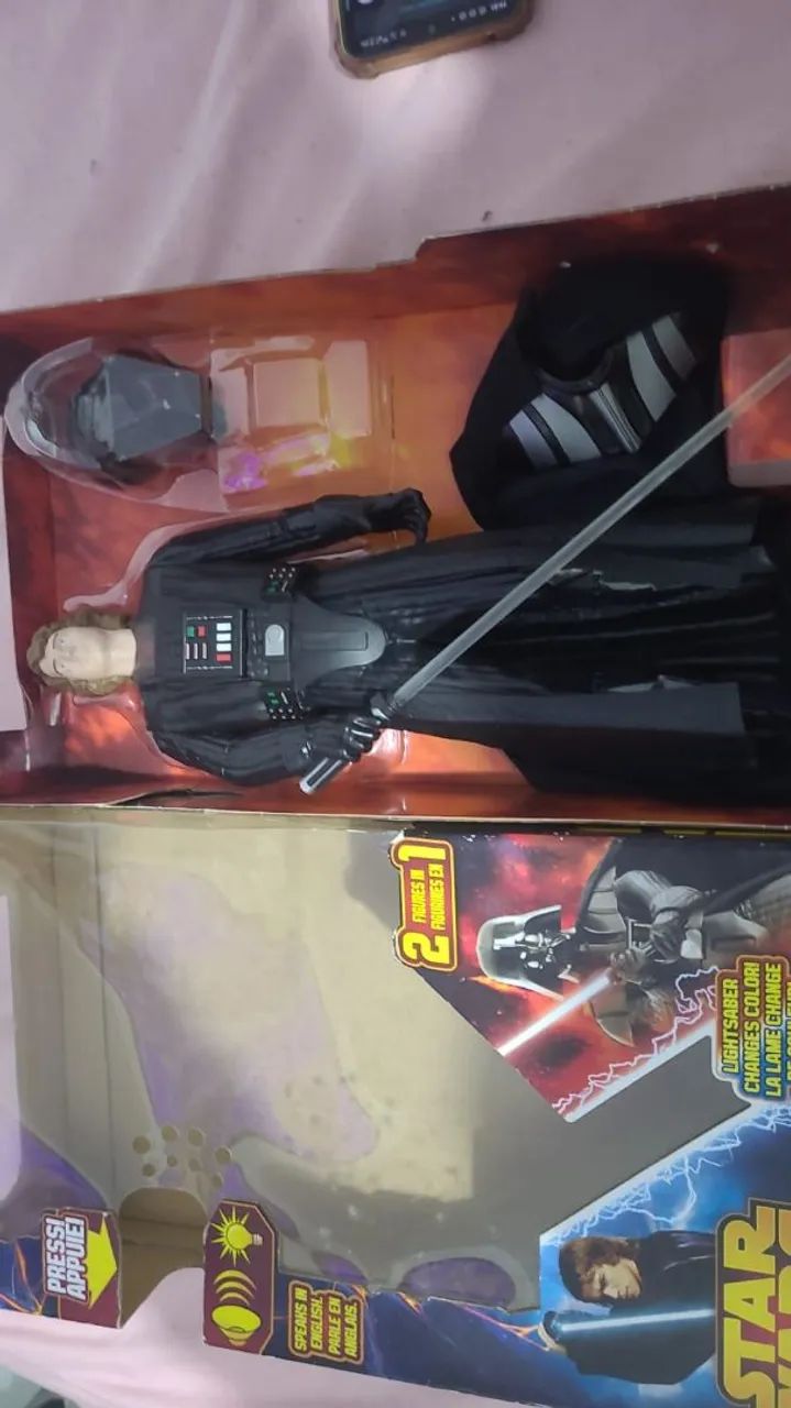 Bonecos  Star Wars Vader  e Lucki Skaywalker - Foto 3