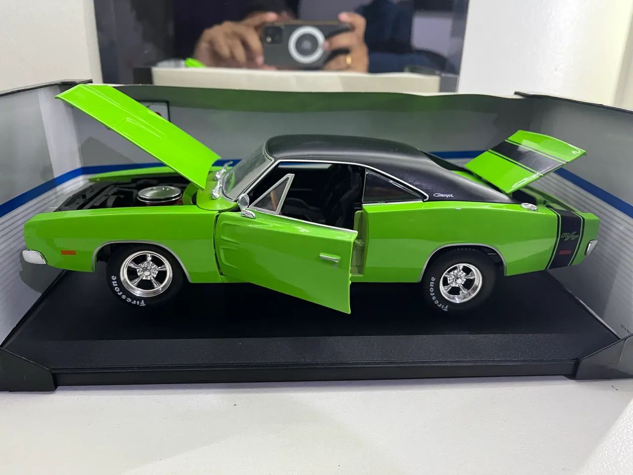 Miniatura Maisto Dodge Charger RT 1/18 - Foto 3