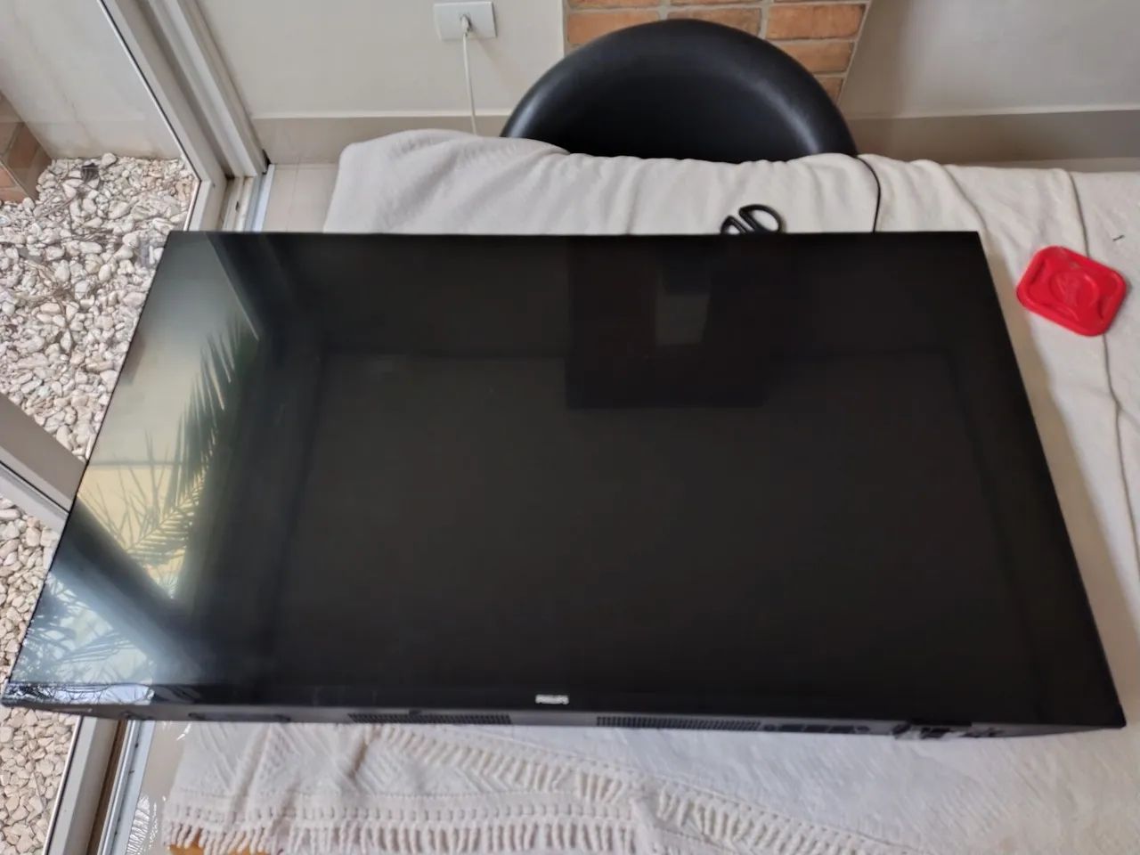 Smart tv Philips 43" com defeito 