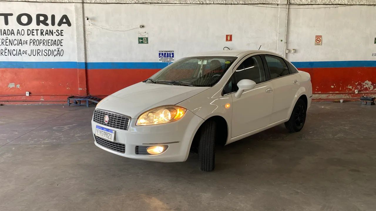 Fiat Linea Essence 1.8 Flex 16V 4P 2012 - Foto 5