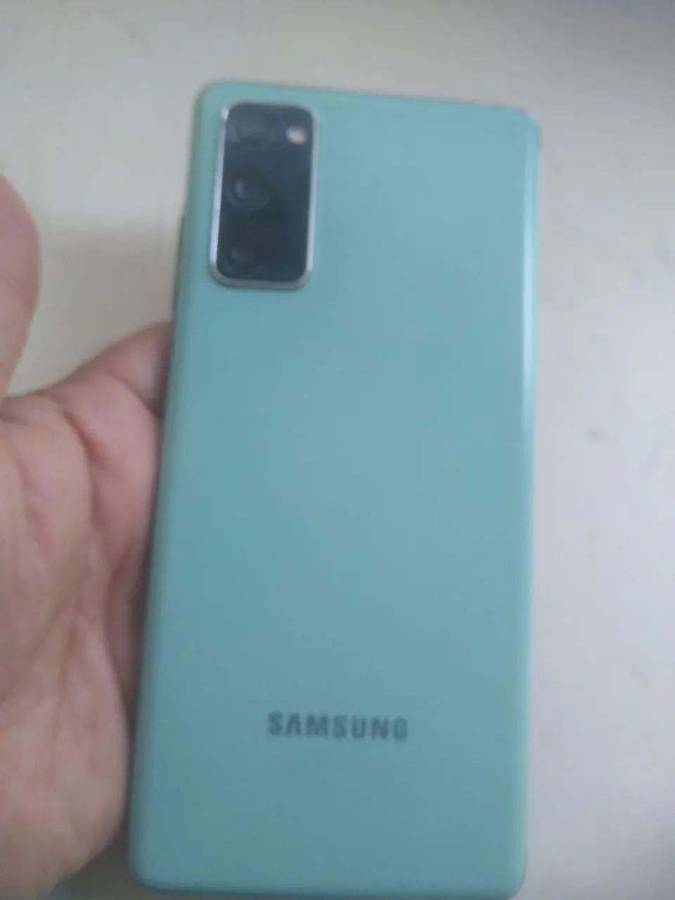 Vendo celular urgente s20 fé  - Foto 2