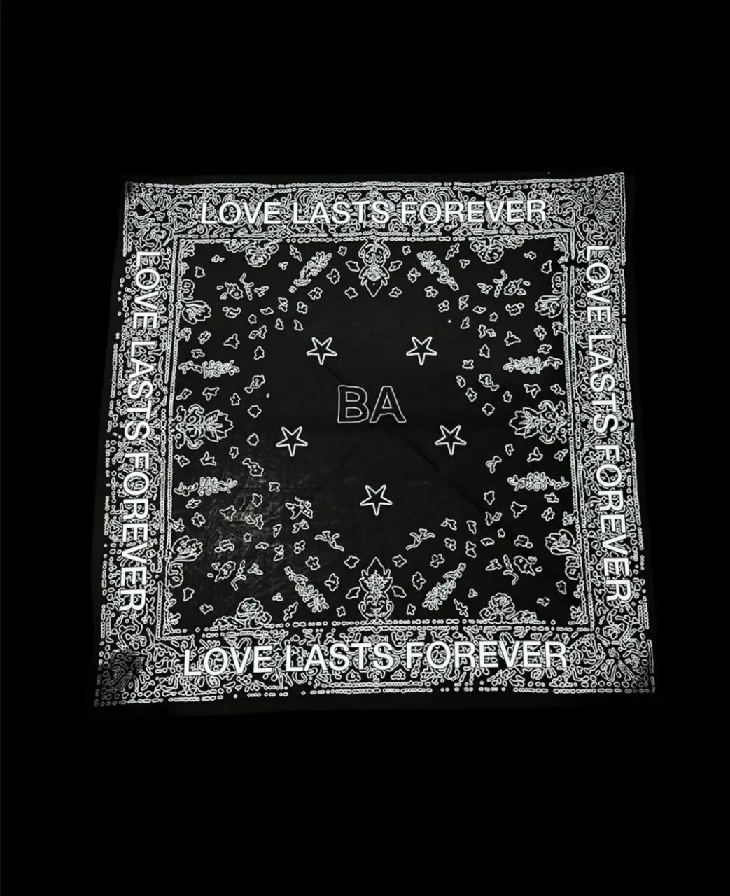 bandana rapper destroy lonely álbum love lasts forever opium