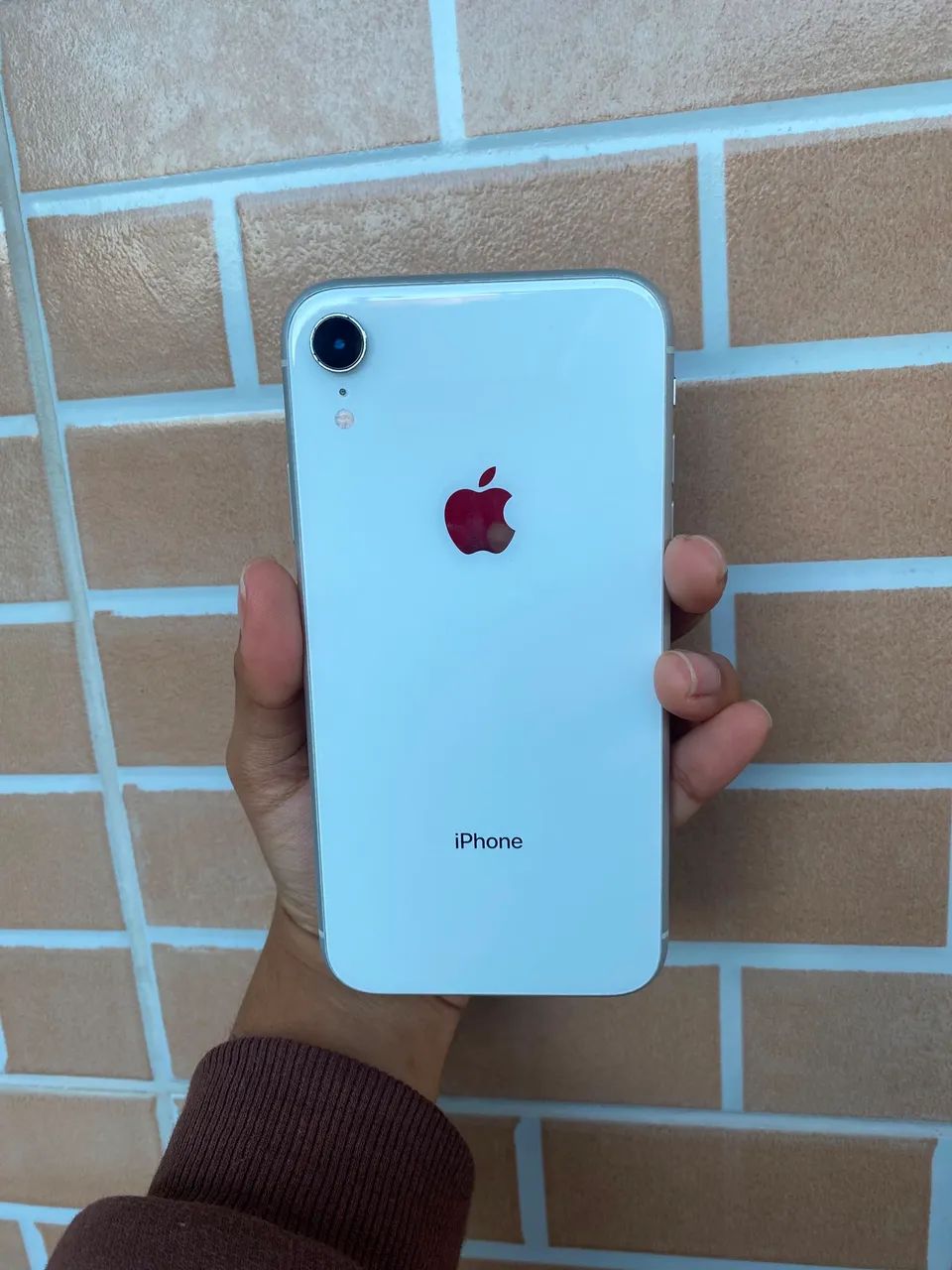 Iphone XR funcionando ótimo estado + caixa + capinha 