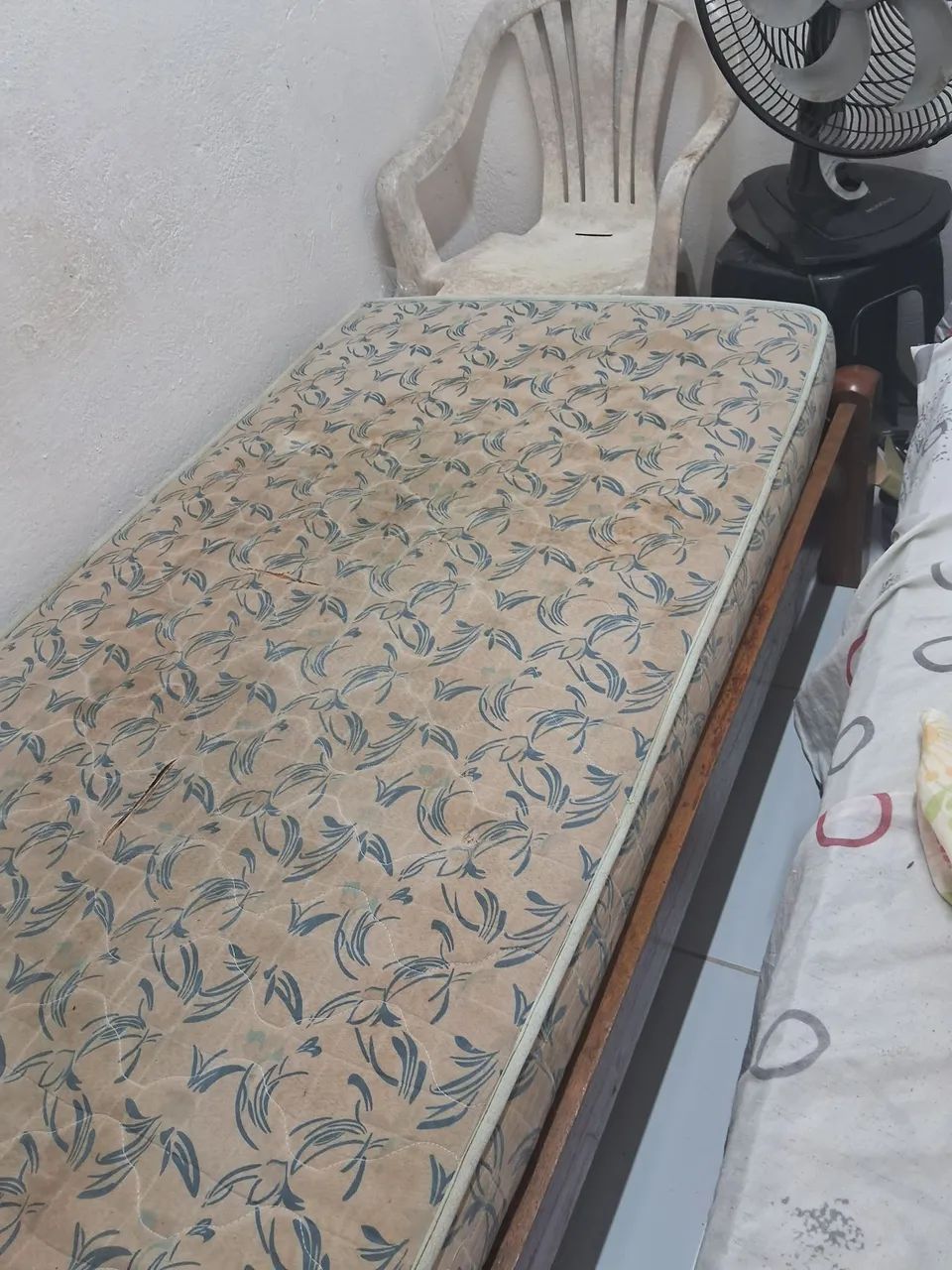 Cama de madeira em ótimo estado  - Foto 2