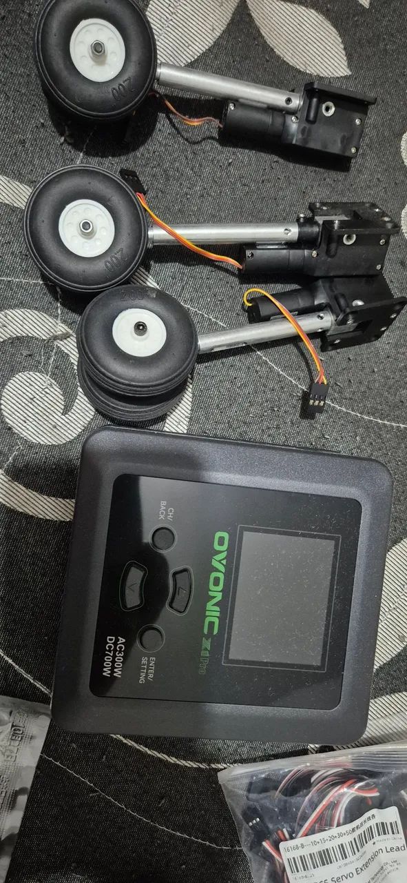 Kit aeromodelo edf 80mm e controle t12d com bateria - Foto 5