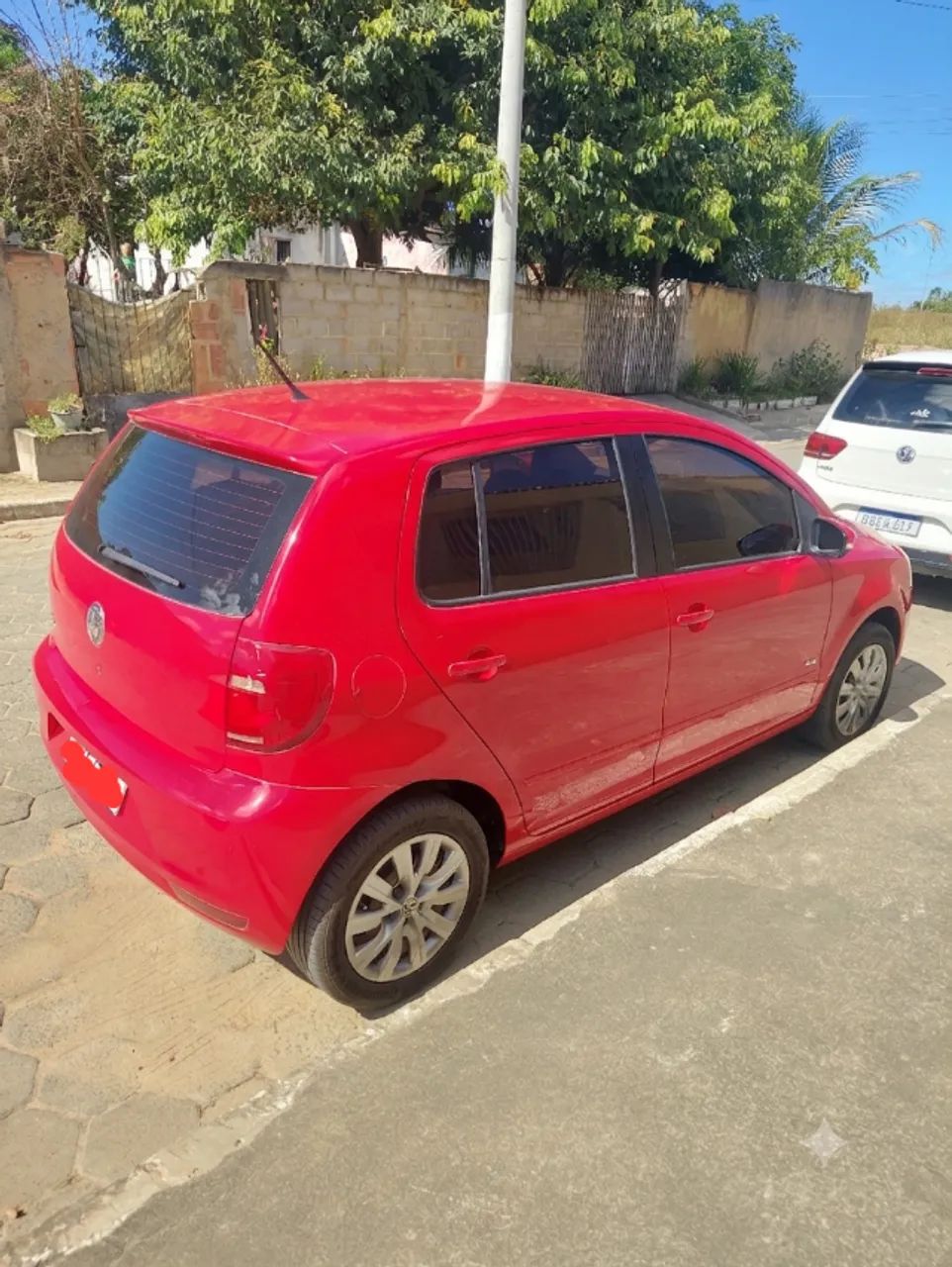 Volkswagen Fox Fox 1.0 Mi Total Flex 8V 3p 2013