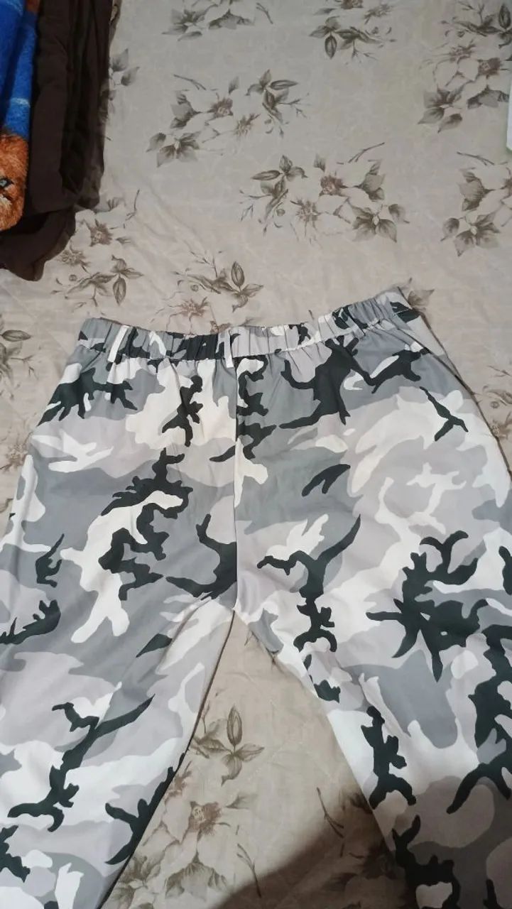 Calça baggy camuflada  - Foto 4