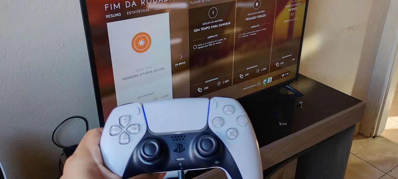 PS5 com dois controles  - Foto 4