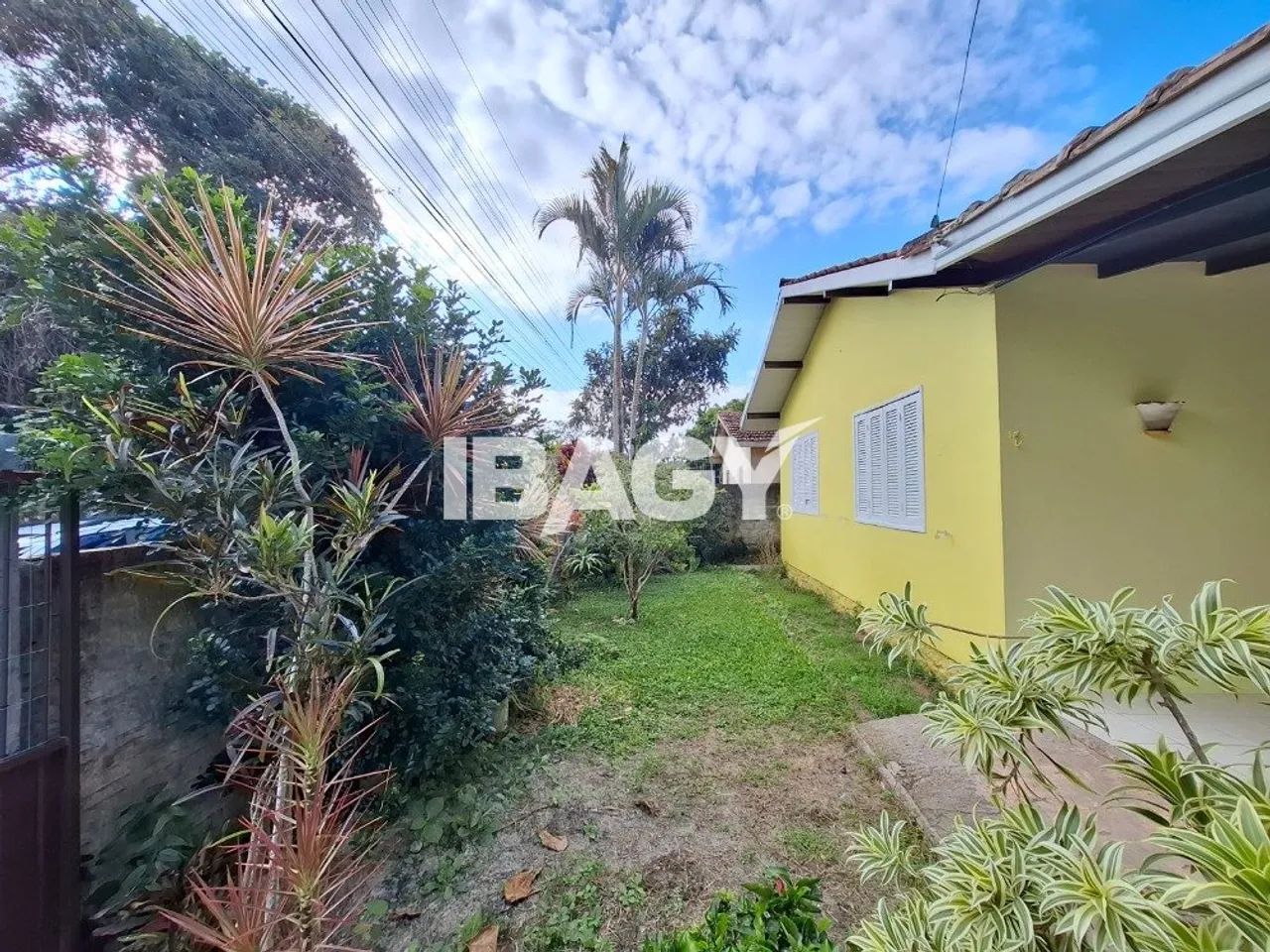 Excelente Casa 4 dormitório(s) em São João do Rio Vermelho - Florianópolis - Foto 2