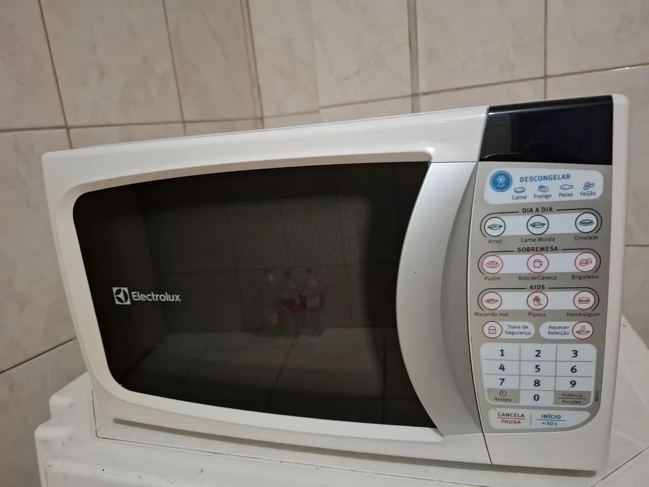 Micro-ondas Electrolux 20 litros impecável 