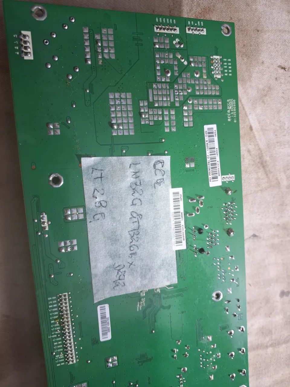 Placa principal cce ln32ggt1326exd292.  Lt28g - Foto 3