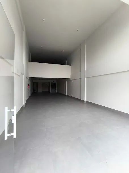 Sala nova 156m² próxima ao centro de Criciúma bastante estacionamento ACEITA parcelamento  - Foto 5