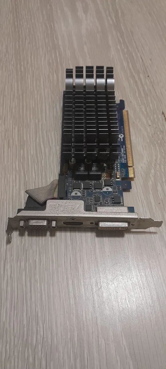 Placa de vídeo Asus nvidia 1gb 64bitz