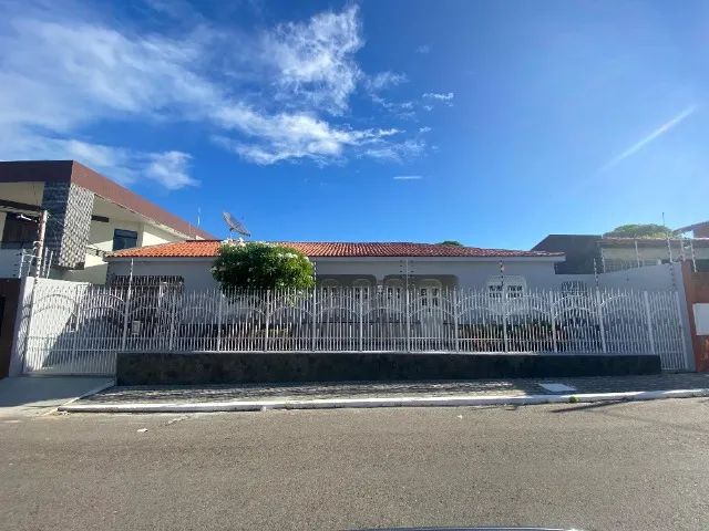 Casa no Conj. Parque dos Coqueiros