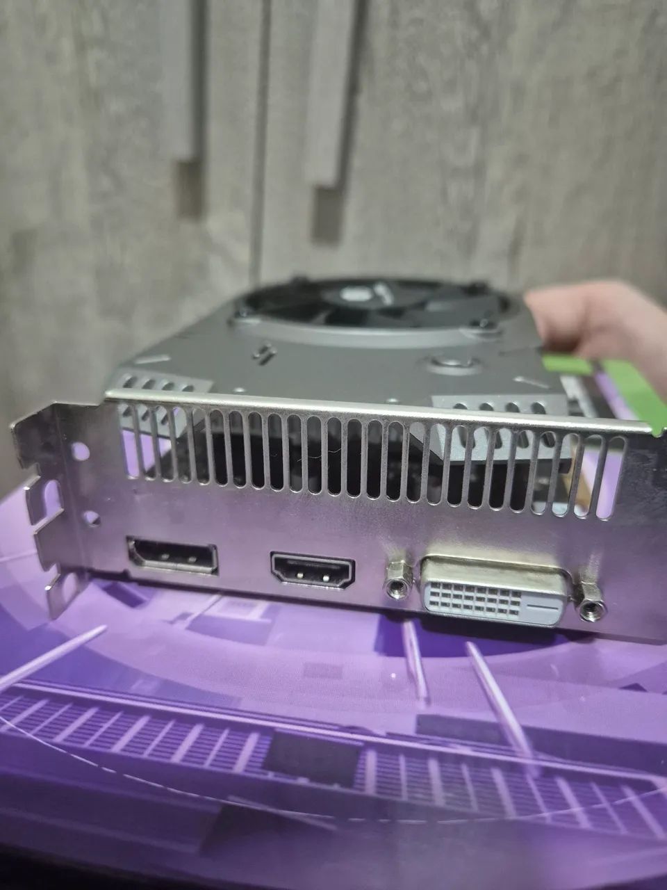 Radeon RX550 128bit 4GB  - Foto 2
