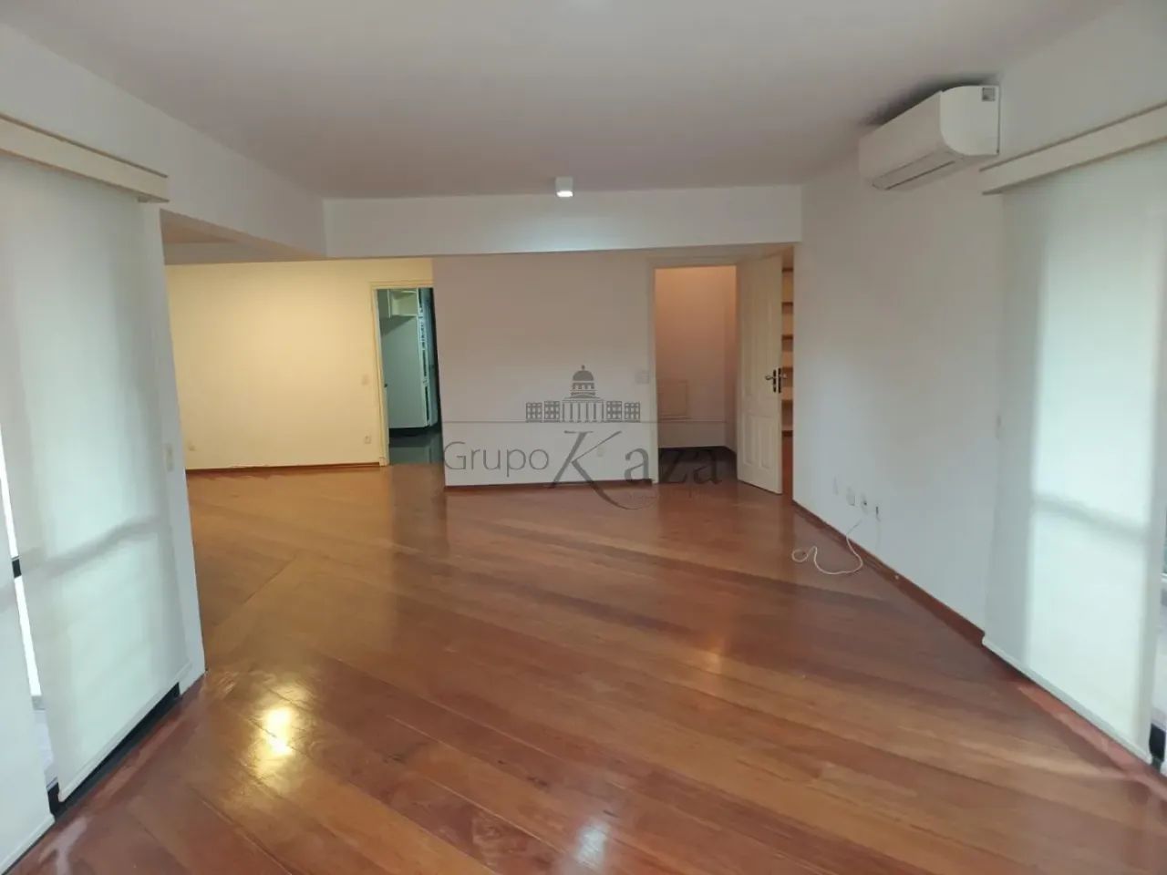 Apartamento - Moema - 3 Dormitórios - 200m². - Foto 5