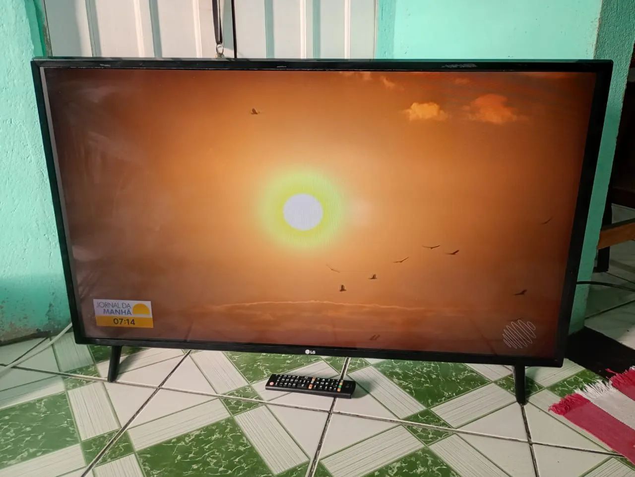 TV.  LG.  Smart.  43. Funcionando.   Leia.   - Foto 2