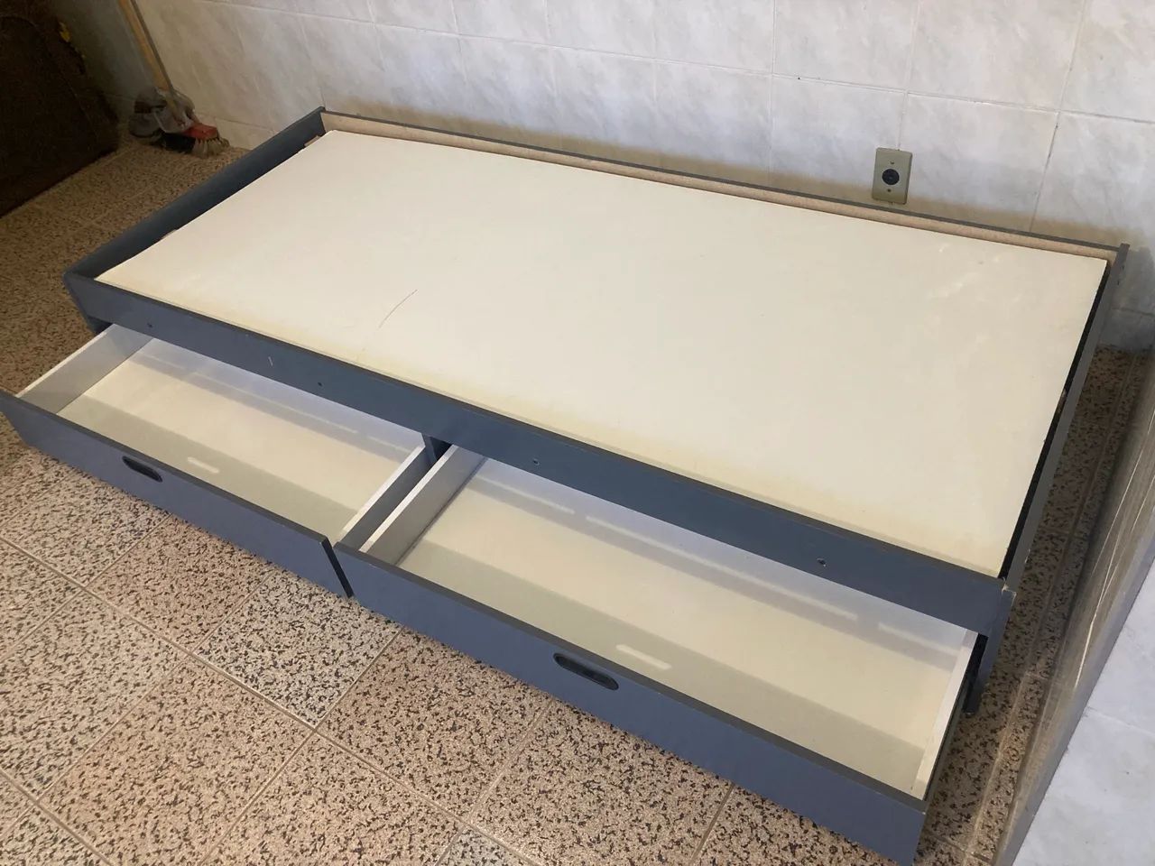 cama de solteiro com duas gavetas  - Foto 2