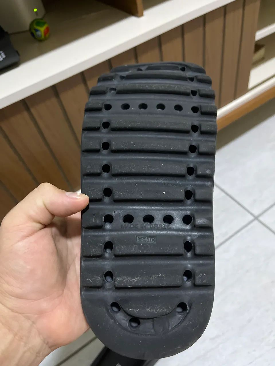 Vendo Sandália da Aramis - Foto 4