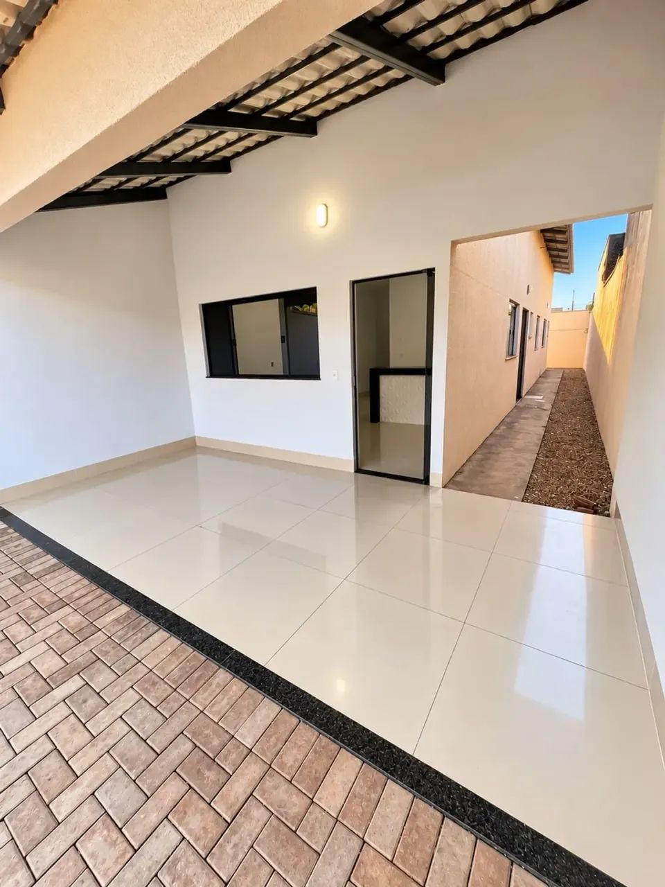Casa com 2/4 sendo 1 suite no Bertaville
