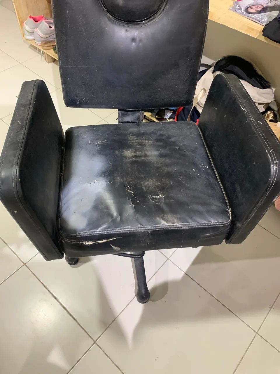 Cadeira de barbeiro - Foto 2