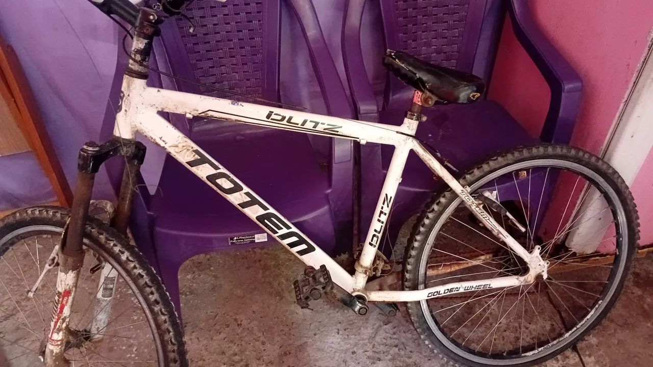 Vendo blicicleta com avarias  - Foto 3
