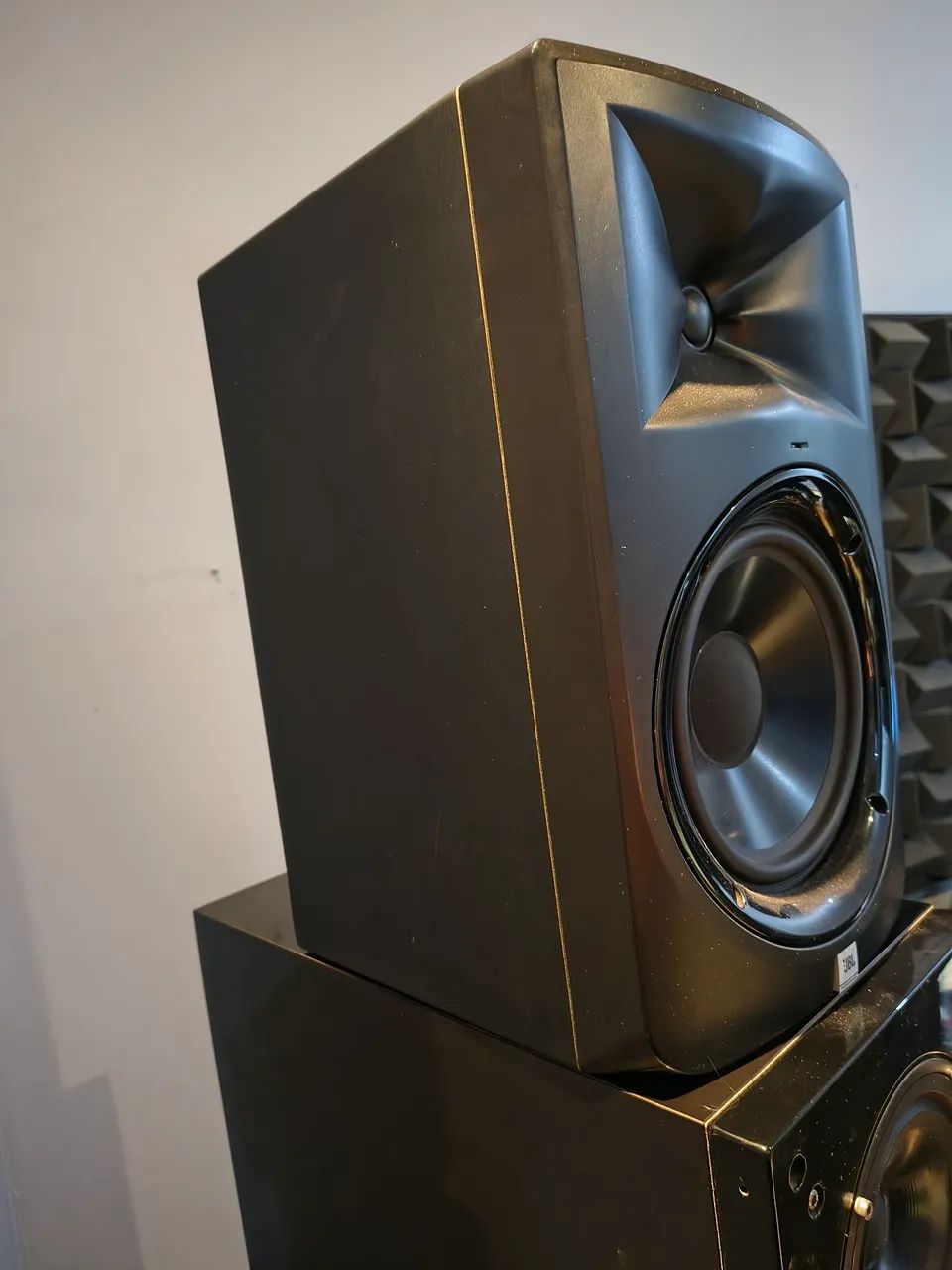 Par de Monitores de Áudio JBL LSR 308 (8 polegadas) - Impecável - Foto 4