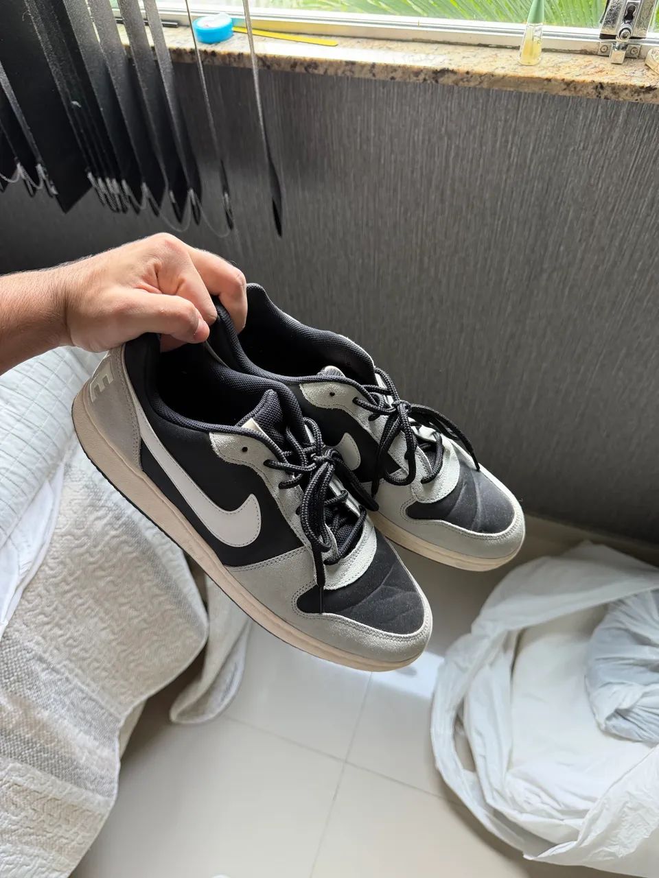Nike Court Borough Low 