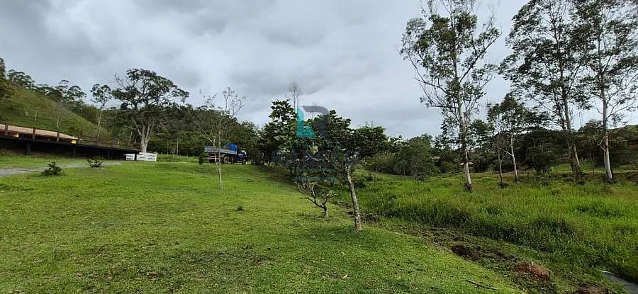 CHÁCARA FORMADA COM LAGOS/ CÓRREGO EM SILVEIRAS-SP - Foto 4
