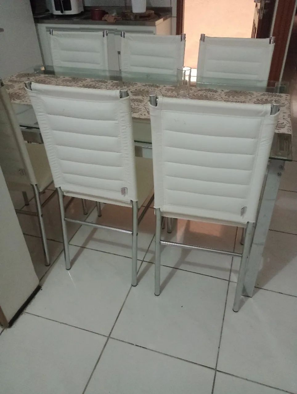 6 cadeiras de mesa de jantar brancas usadas - Foto 2