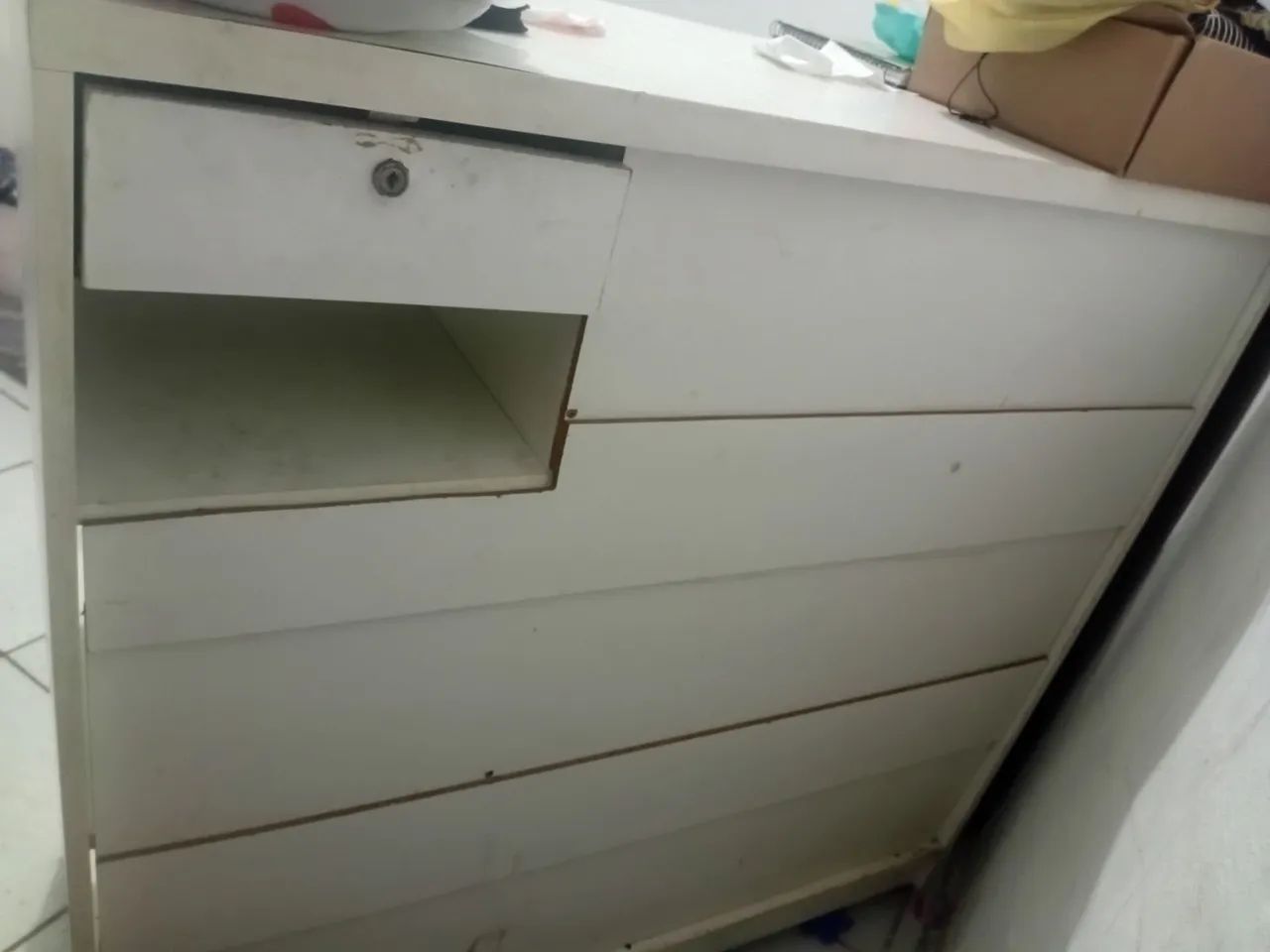 Balcão de loja de roupa - Foto 2