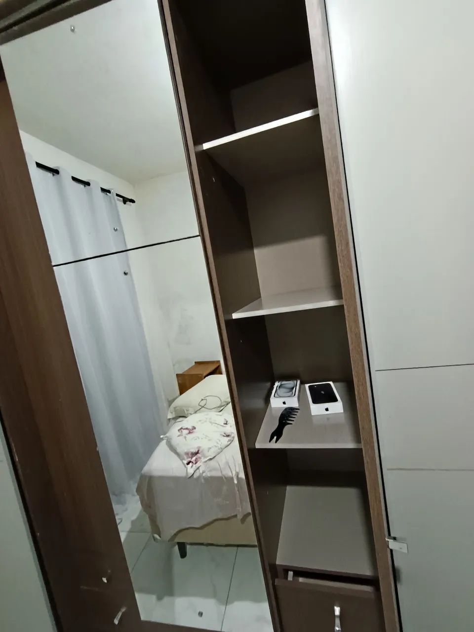 Guarda-roupa casal com espelho  - Foto 2