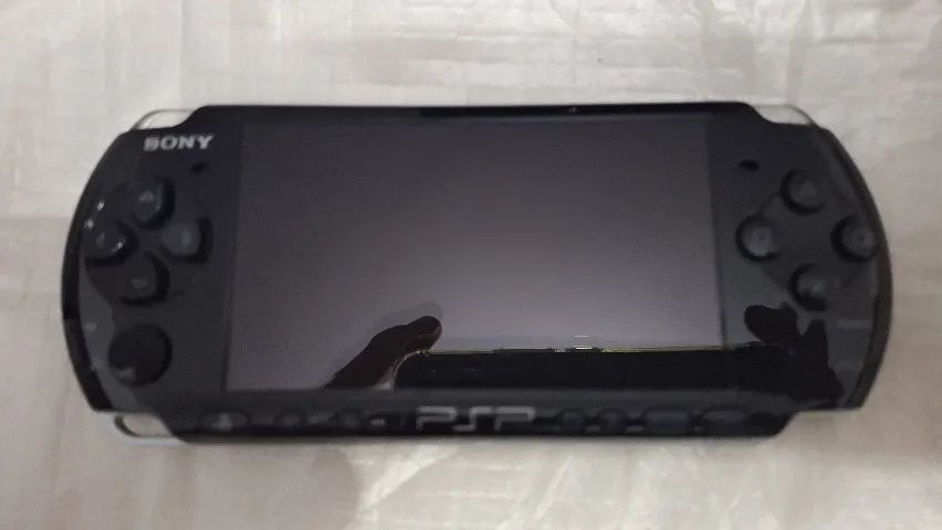Psp 3000 Slim Novo na caixa com acessorios + Cartao 32Gb + 16Gb +