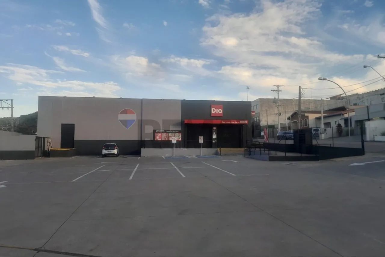 REMAX ALUGA / PRÉDIO COMERCIAL / 38 VAGAS / 923m² / CENTRO / R$ 45.000 MÊS / VINHEDO-SP - Foto 3