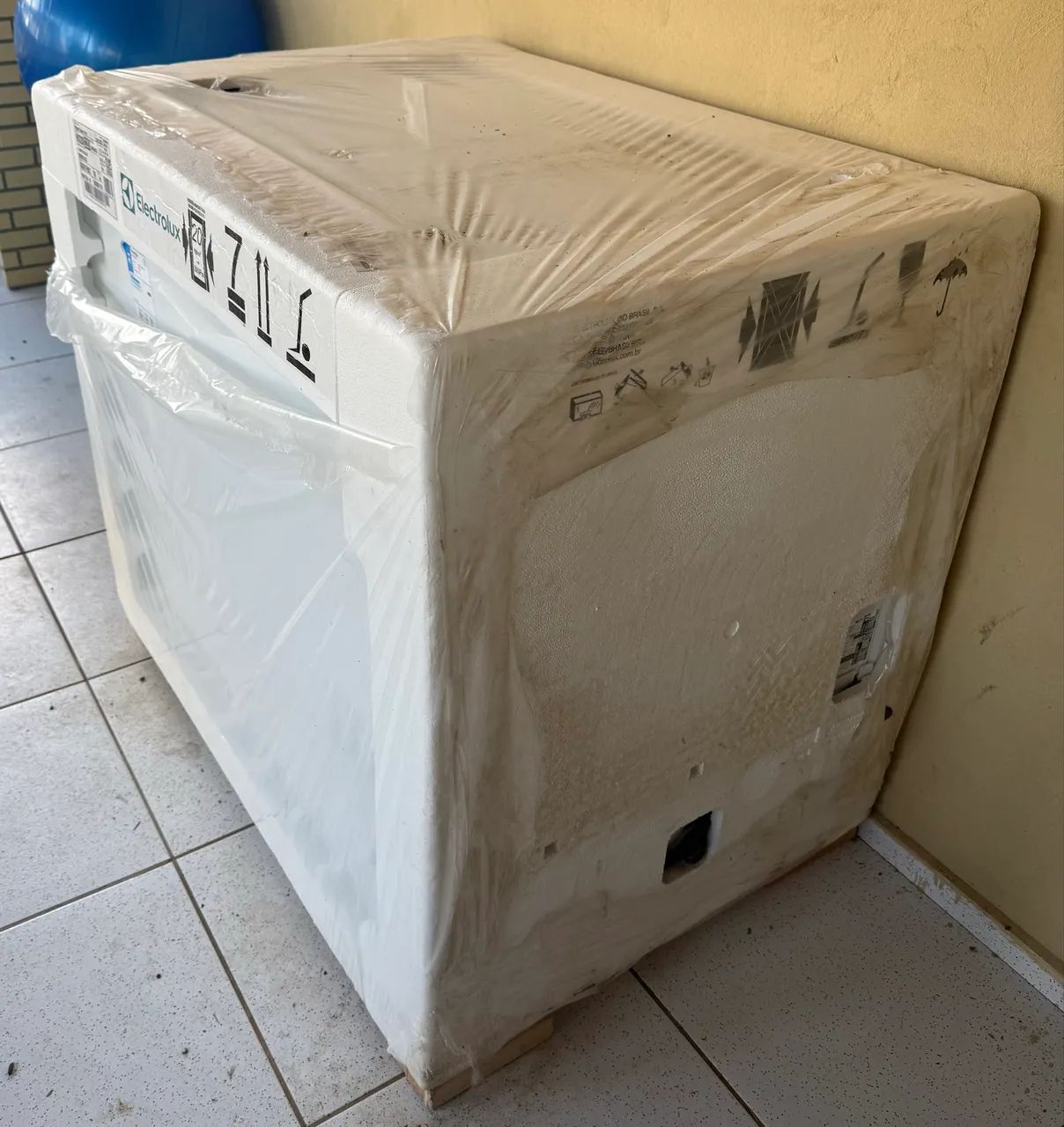 Freezer refrigerador Eletrolux 314 L - Foto 2