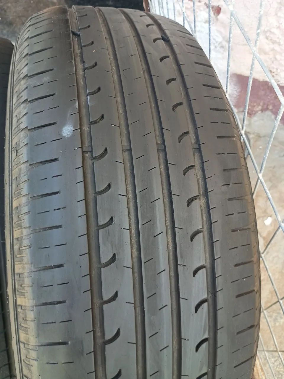 2 PENEU GOODYEAR 260x60 Aro 17