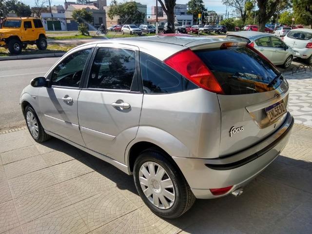 Ford Focus 1.6 - Foto 4